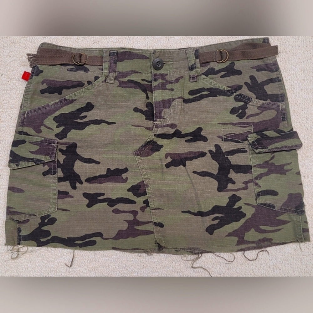 Fire Jeans Mini Cargo Camouflage Skirt Green Black Zipper Fly Button Closure 5